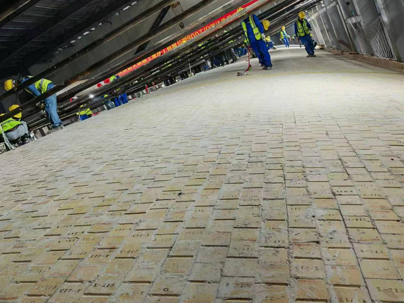 Application of Calcium Free Silica Bricks in the Thermal Storage Chamber of Daily Glass Kilns